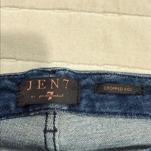 Women's Blue Cropped Jeans